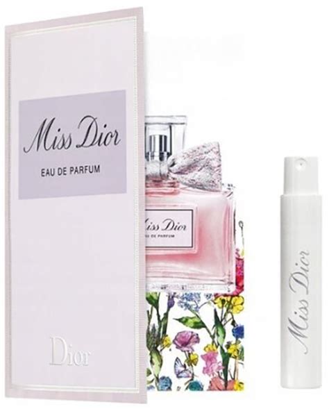 דוגמית בושם לאישה 1 מל Christian Dior Miss Dior (2021) או דה פרפיום.